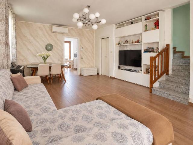 Villa Schiera in vendita a Le Zobbie, Paderno Dugnano