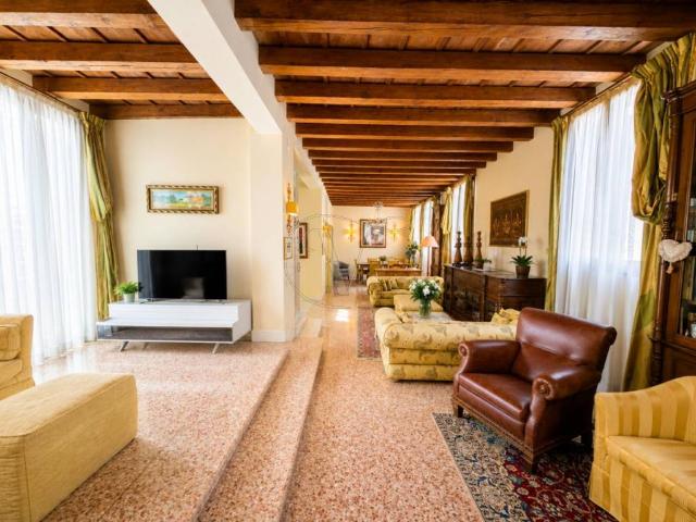 Villa Schiera in vendita a Sant'Osvaldo, Padova