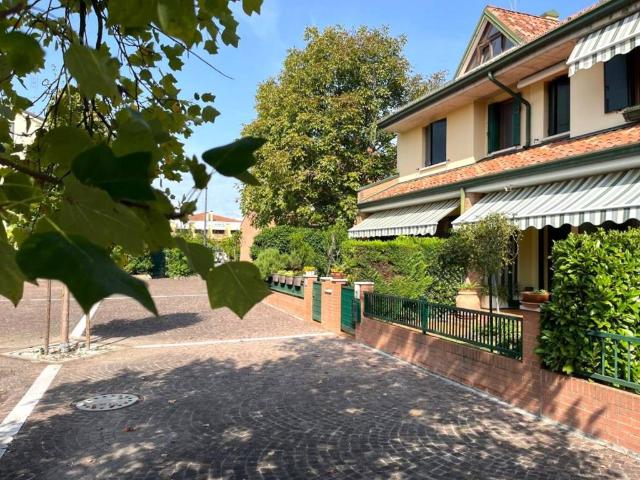 Villa Schiera in vendita a Padova