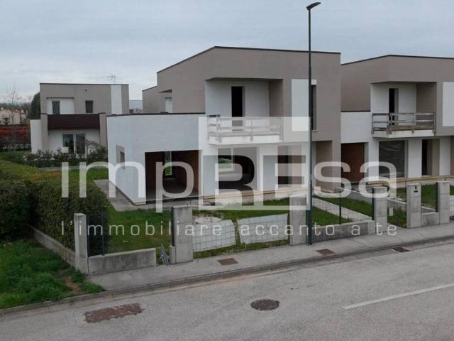 Villa Schiera in vendita a Paese, Veneto