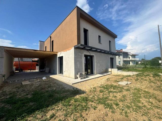 Villa Schiera in vendita a Pagnacco, Friuli-Venezia Giulia