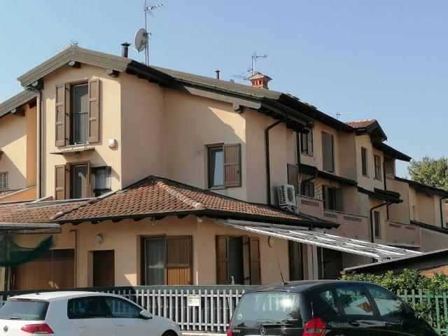 Villa Schiera in vendita a Palazzo Pignano, Lombardia