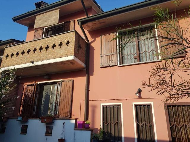 Villa Schiera in vendita a Palazzo Pignano, Lombardia