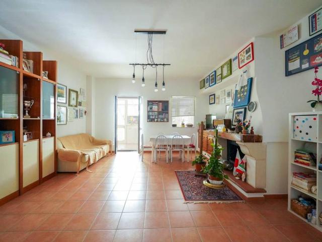 Villa Schiera in vendita a Puglia, Bari
