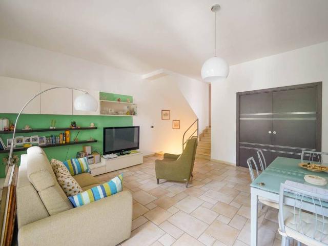 Villa Schiera in vendita a Palo del Colle, Bari
