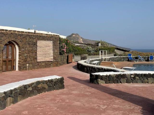 Villa Schiera in vendita a Punta Tre Pietre, Pantelleria Aeroporto