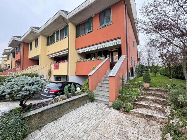 Villa Schiera in vendita a Pantigliate, Lombardia