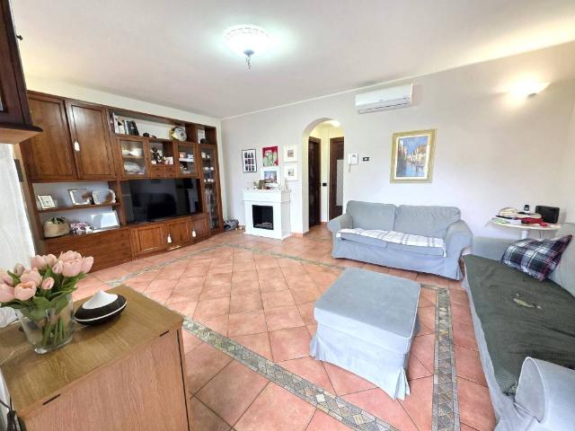 Villa Schiera in vendita a Parabiago, Lombardia