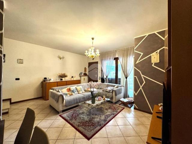 Villa Schiera in vendita a Paratico, Lombardia