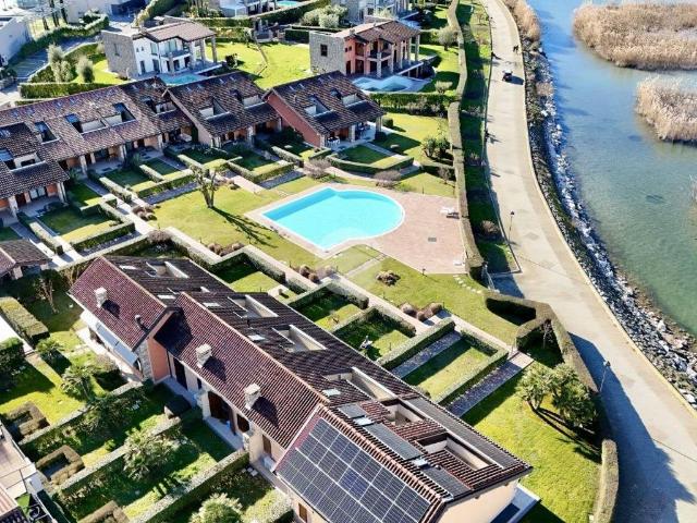 Villa Schiera in vendita a Paratico, Lombardia