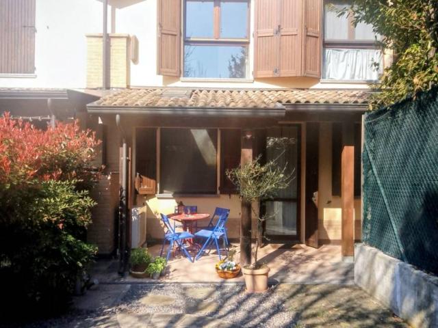 Villa Schiera in vendita a Lubiana, Sorbolo