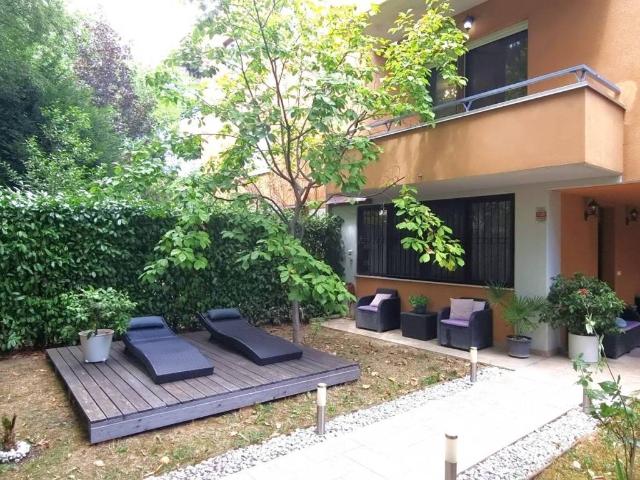 Villa Schiera in vendita a Lubiana, Sorbolo