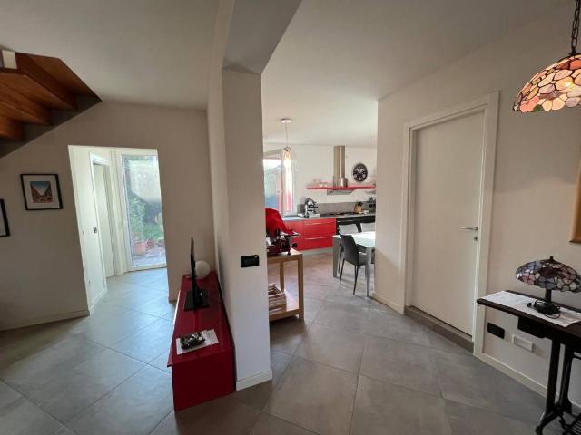 Villa Schiera in vendita a Panocchia, Sorbolo