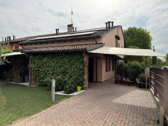 Villa Schiera in vendita a San Pancrazio, Sorbolo