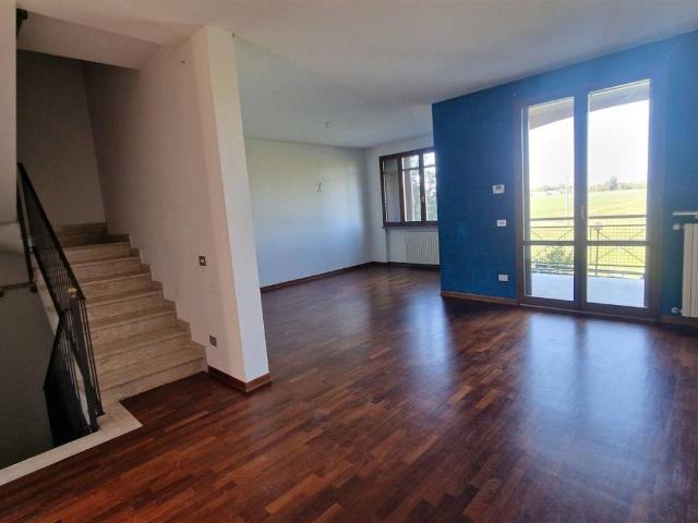 Villa Schiera in vendita a Marano, Parma