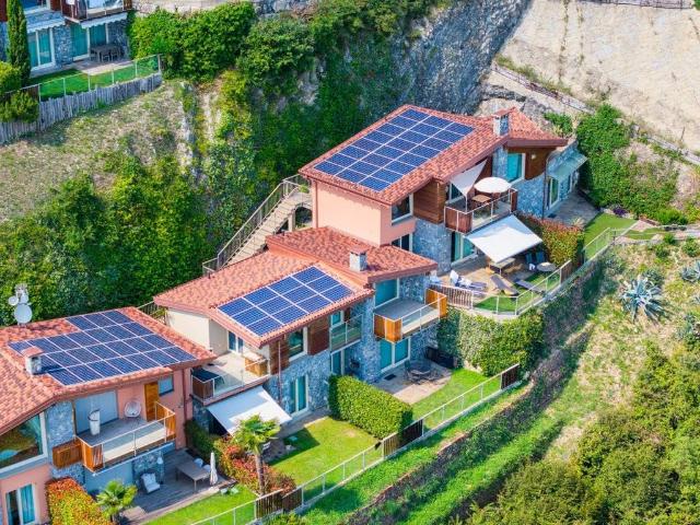 Villa Schiera in vendita a Parzanica, Lombardia