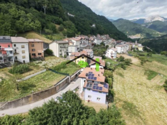 Villa Schiera in vendita a Paularo, Friuli-Venezia Giulia