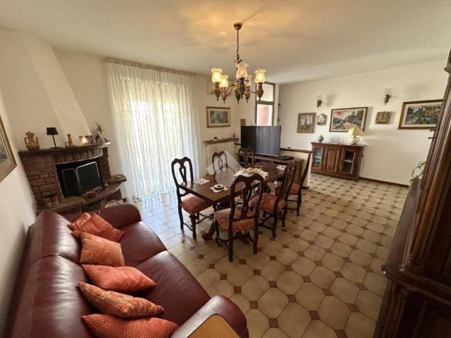 Villa Schiera in vendita a Paullo, Lombardia