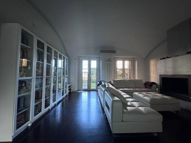 Villa Schiera in vendita a Pavia, Lombardia