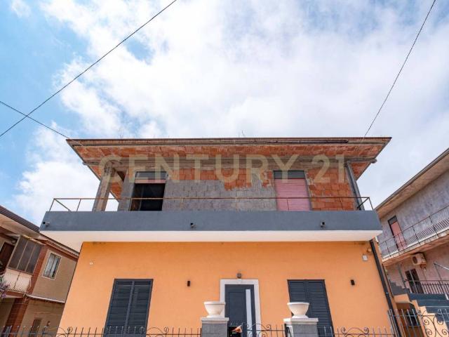 Villa Schiera in vendita a Pedara, Sicilia