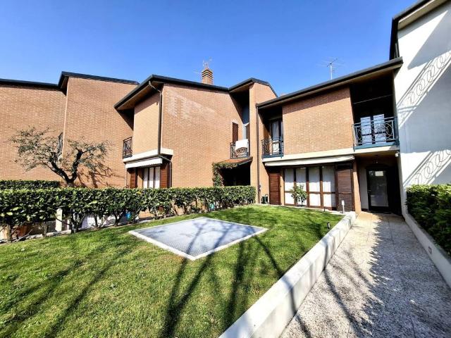 Villa Schiera in vendita a Pedrengo, Lombardia