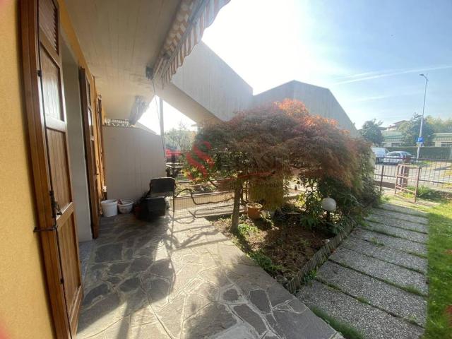 Villa Schiera in vendita a Pedrengo, Lombardia