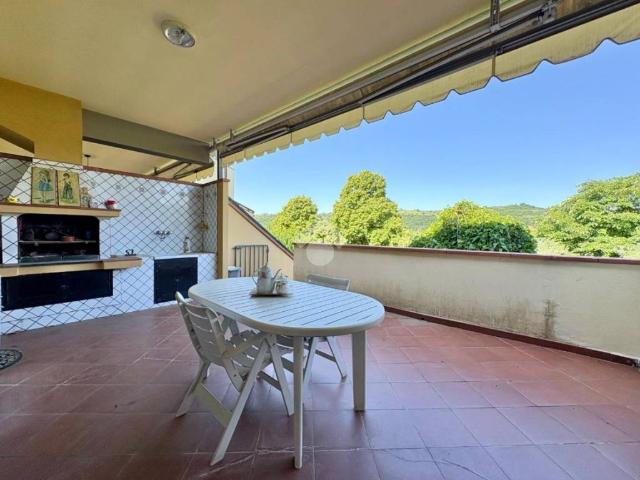 Villa Schiera in vendita a Unione di Comuni Valdarno e Valdisieve, Pelago