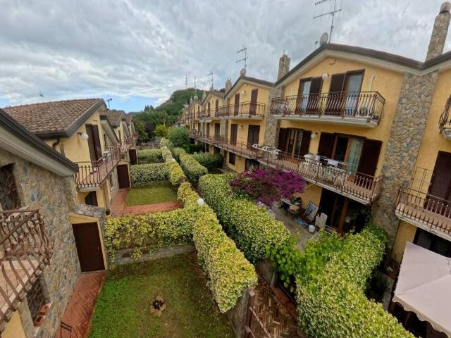 Villa Schiera in vendita a Pellezzano, Campania