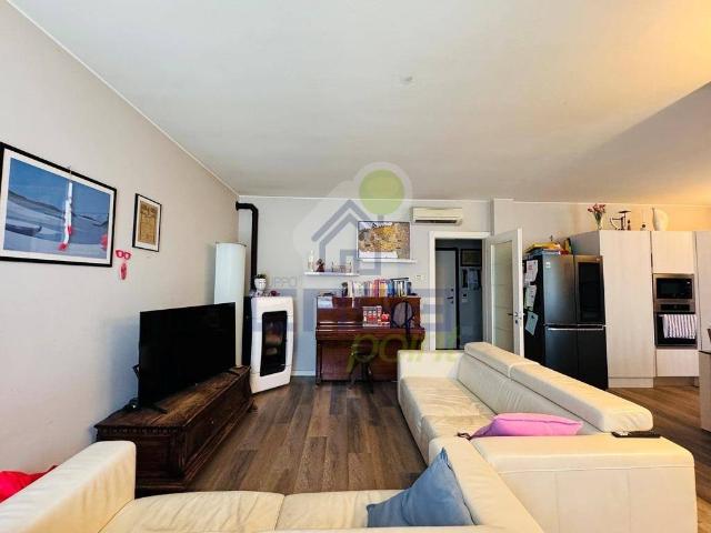 Villa Schiera in vendita a Persico Dosimo, Lombardia