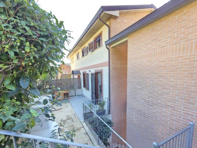 Villa Schiera in vendita a Cenerente, Perugia
