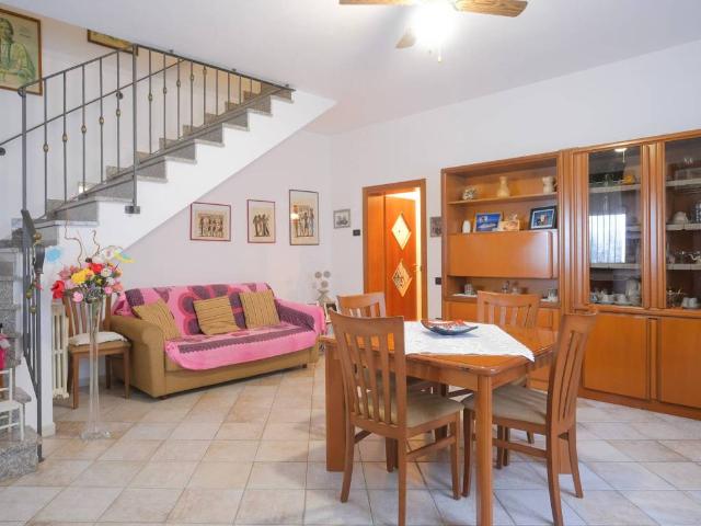 Villa Schiera in vendita a Marche, Pesaro E Urbino