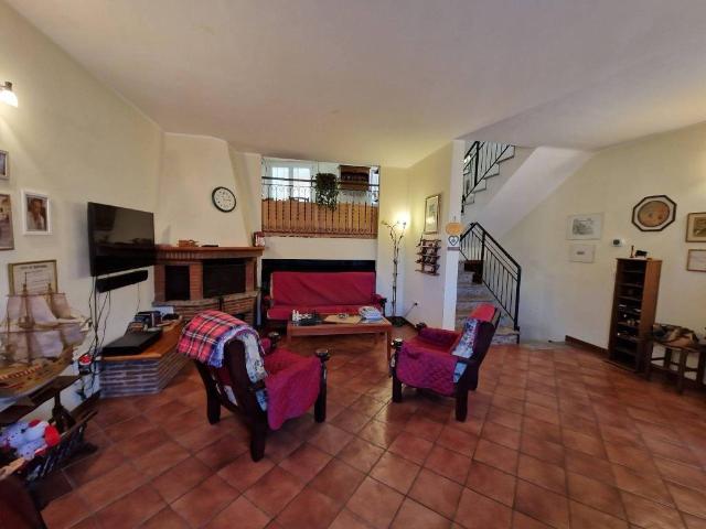 Villa Schiera in vendita a Marche, Pesaro E Urbino