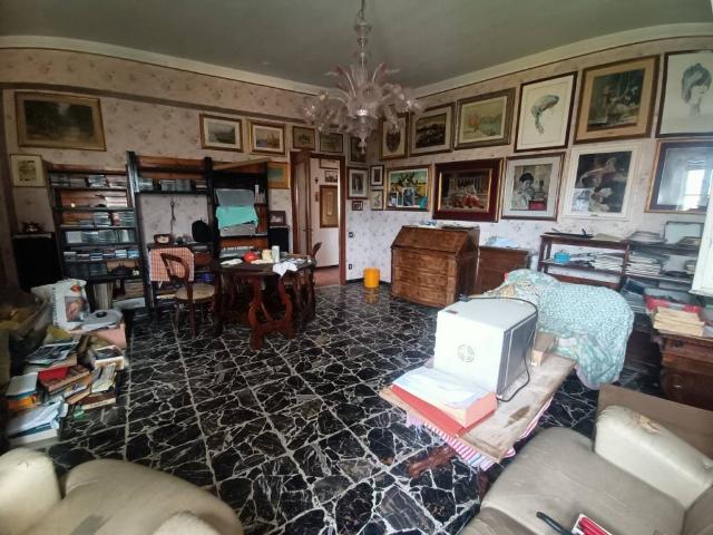 Villa Schiera in vendita a Centro Storico, Marche