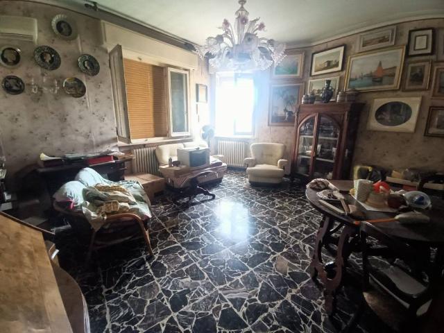 Villa Schiera in vendita a Centro Storico, Marche
