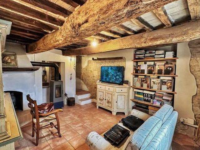 Villa Schiera in vendita a Cerreto, Marche
