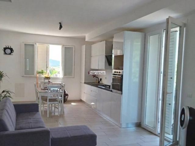 Villa Schiera in vendita a Monteciccardo, Marche