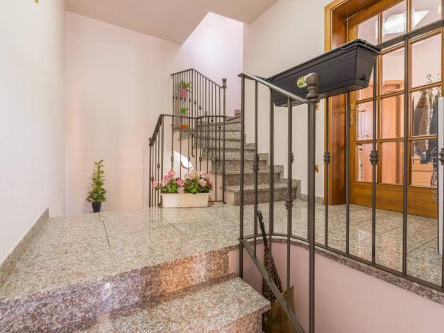 Villa Indipendente in vendita a Loreto, Marche