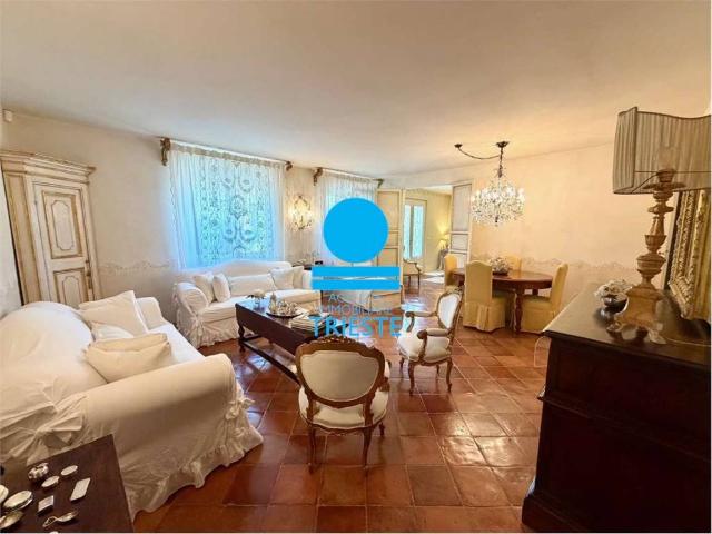 Villa Schiera in vendita a Loreto, Marche