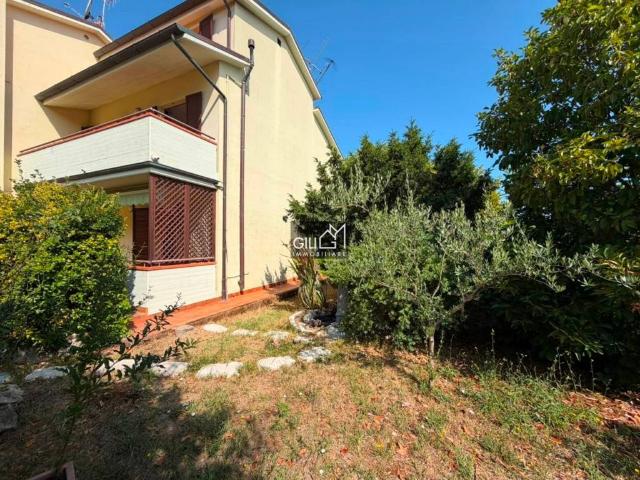Villa Schiera in vendita a Marche, Pesaro E Urbino
