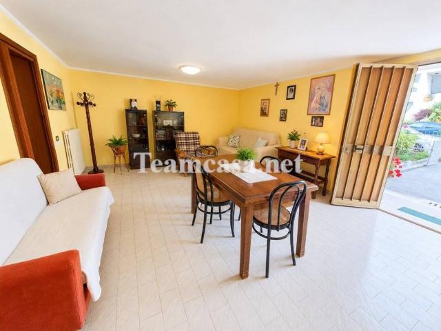 Villa Schiera in vendita a Case Bruciate, Marche