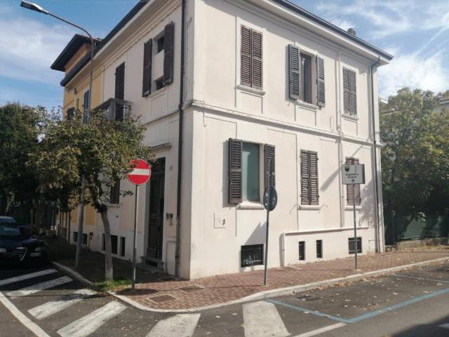 Villa Schiera in vendita a Loreto, Marche