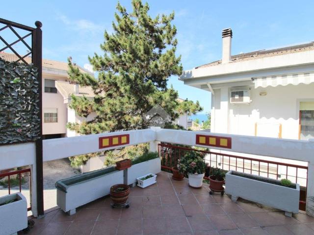 Villa Schiera in vendita a C.da Colle Cervone, Pescara