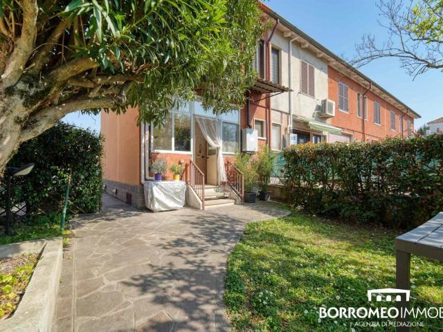 Villa Schiera in vendita a Mezzate, Peschiera Borromeo