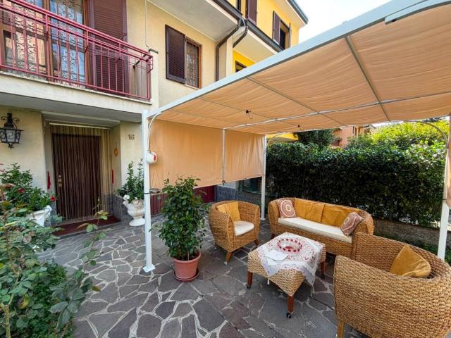 Villa Schiera in vendita a Cascina Biassano, Peschiera Borromeo
