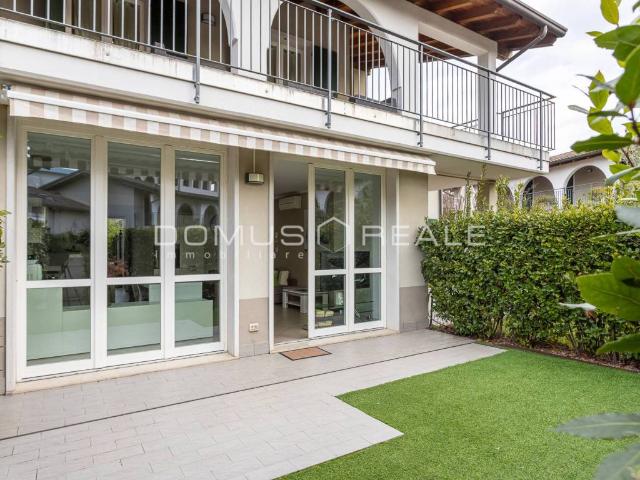 Villa Schiera in vendita a Peschiera Del Garda, Veneto