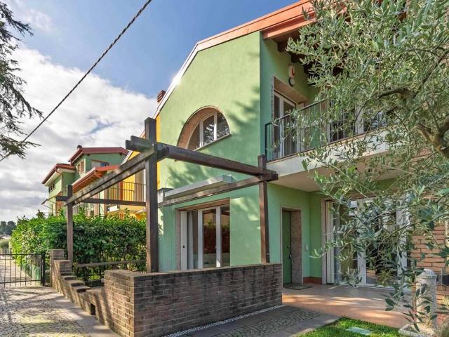 Villa Schiera in vendita a Boschetti, Peschiera Del Garda