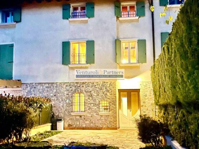 Villa Schiera in vendita a Boschetti, Peschiera Del Garda