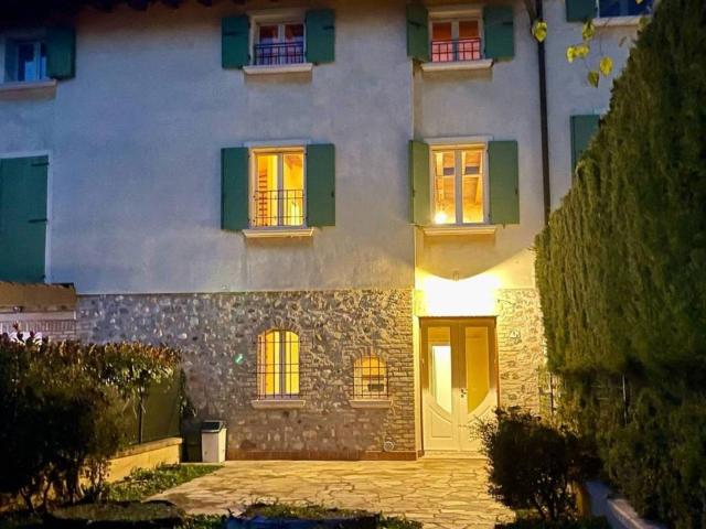 Villa Schiera in vendita a Due Laghi, Peschiera Del Garda