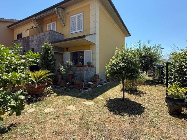 Villa Schiera in vendita a Uzzano E Castello, Pistoia