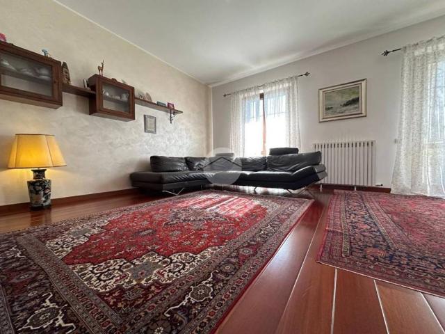 Ville Schiera in vendita a Pessano Con Bornago, Cascina Pariana